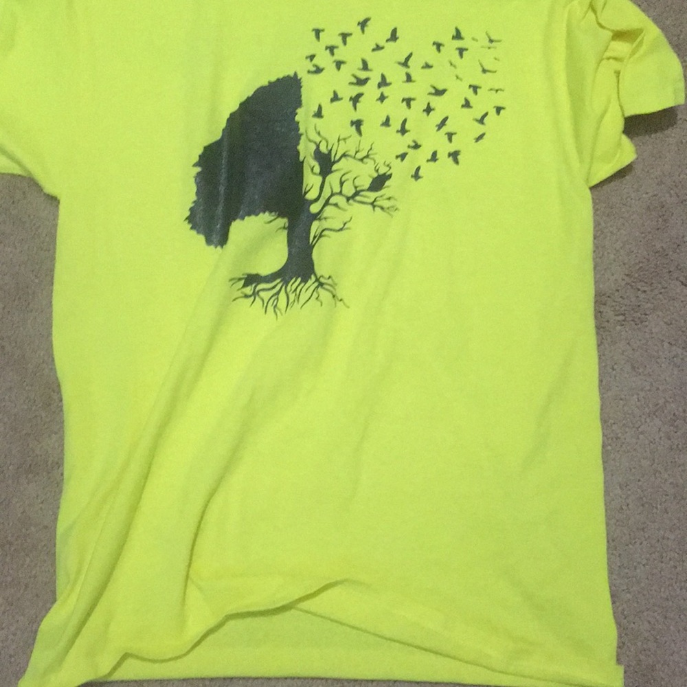 Tee shirt